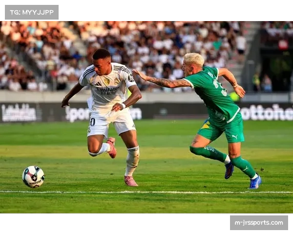 诺伊尔失误送礼居莱尔梅开二度，拜仁皇马上演七球进球盛宴